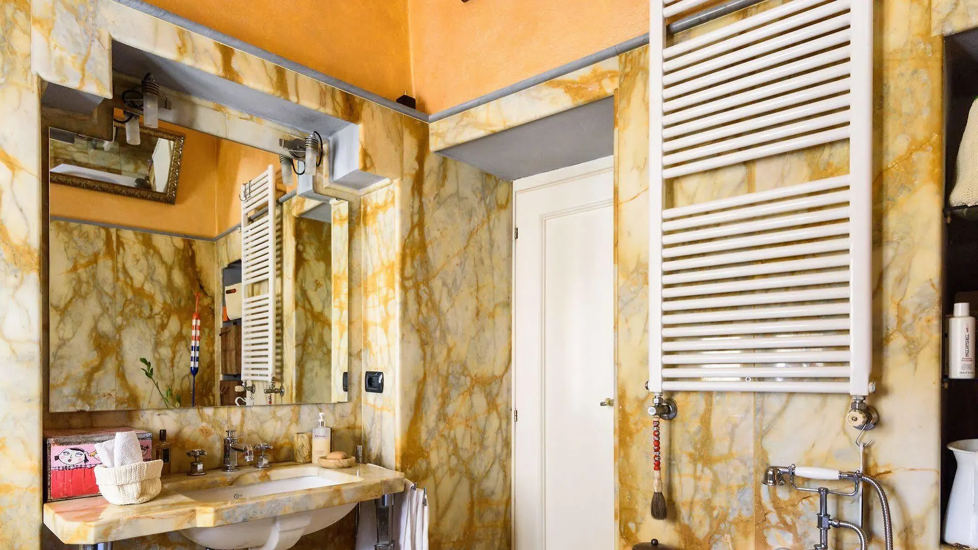 **  Bibiarezzo Hotel Italy